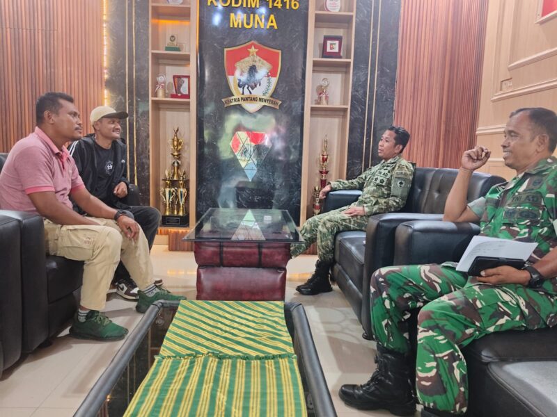 Dandim 1416/Muna, Letkol Inf. Salman Habibu, saat ditemui di kantornya, Senin (2/3/2026), (Foto: sibermedia.id/2026)