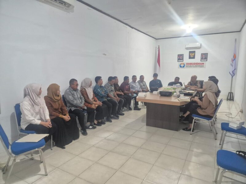Anggota DPRD Muna saat melakukan konsultasi dengan Ombudsman RI Perwakilan Sulawesi Tenggara. (Foto:Istimewa) 