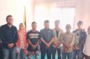 Ketua DPRD Muna, Muhamad Rahim bersama Warga Desa Tapi-Tapi usai berdialog menyampaikan dugaan penyalahgunaan DD oleh Kades Tapi-Tapi. (Foto:Afrizal) 