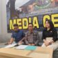 Kasi Intel Kejari Muna, Hamrullah, Kasi Pidsus, La Ode Fariadin, maupun JPU, Audrylla Ferina Devi saat Konferensi pers di ruang Media Center. (Foto:Iman) 