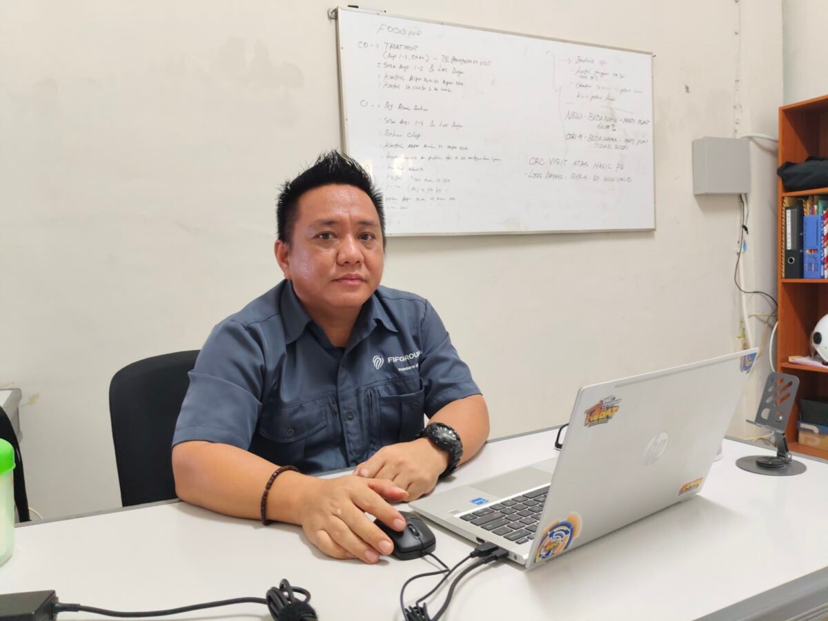 Kepala Pos FIFGROUP Raha, Zaifullah. (Foto:Iman Supa)